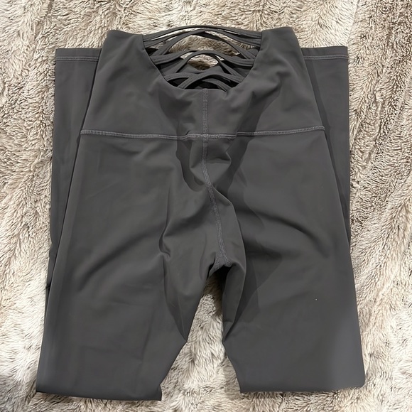 Uhventure leggings grey size small new. - Picture 2 of 2